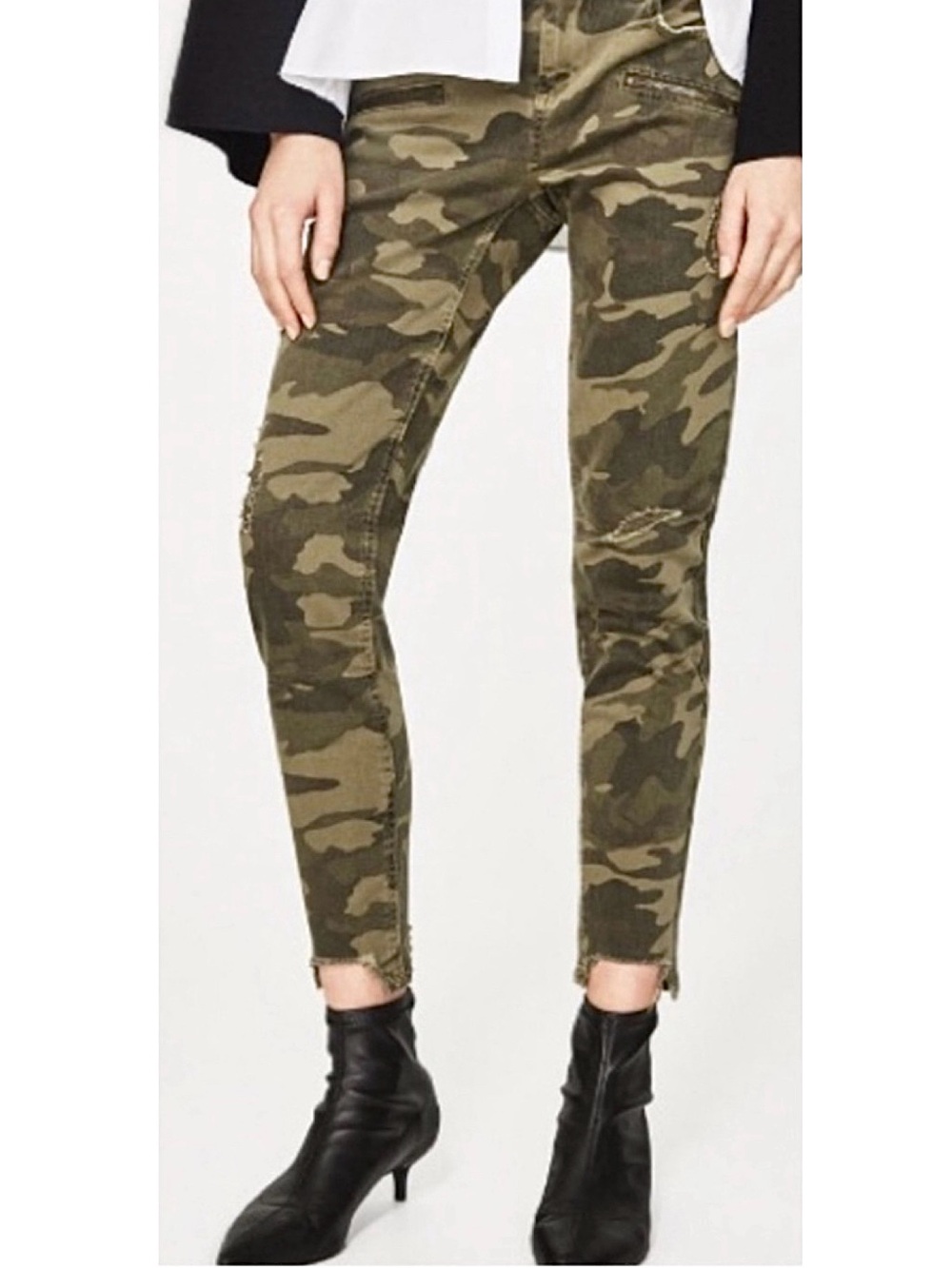 Zara Distressed Mid Rise Skinny Jeans in Camo